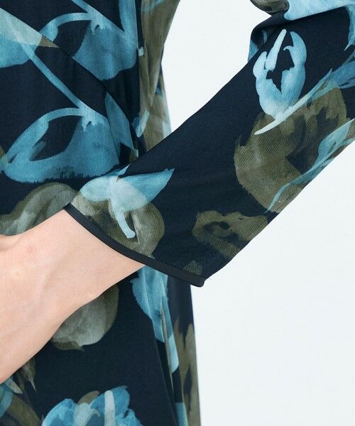 TOMORROWLAND / トゥモローランド ミニ丈・ひざ丈ワンピース | ミラージュフルールプリント バックタックワンピース | 詳細5