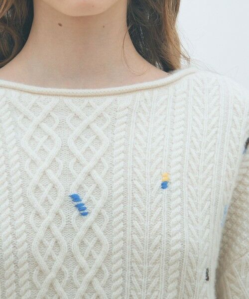 TOMORROWLAND / トゥモローランド ニット・セーター | ケーブルエンブロイダリー ボートネックプルオーバー | 詳細5