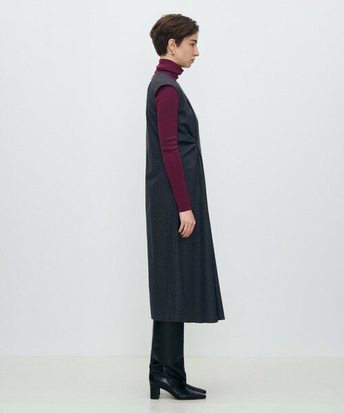 TOMORROWLAND / トゥモローランド ミニ丈・ひざ丈ワンピース | シングルトラックストライプ アシンメトリードレープワンピース | 詳細4