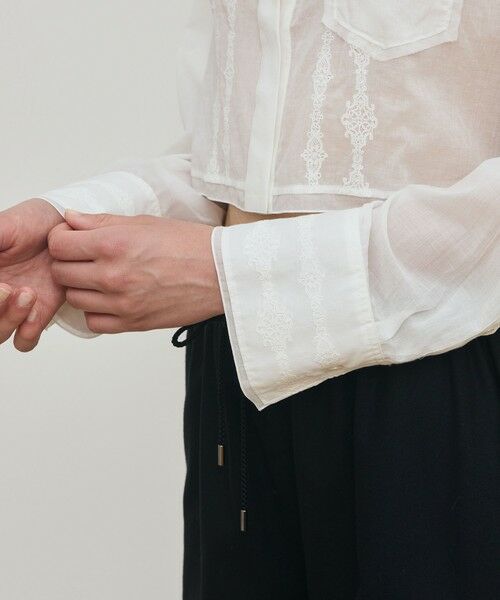 TOMORROWLAND / トゥモローランド シャツ・ブラウス | チェーンレースエンブロイダリー クロップドシャツ | 詳細6