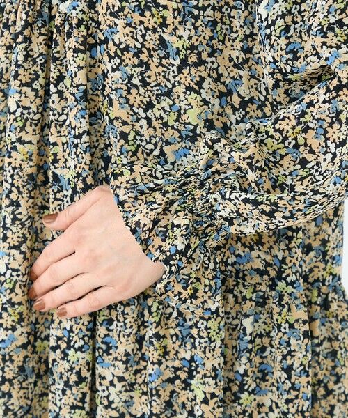 TOMORROWLAND / トゥモローランド ロング・マキシ丈ワンピース | ブローフラワープリント シャーリングロングワンピース | 詳細6