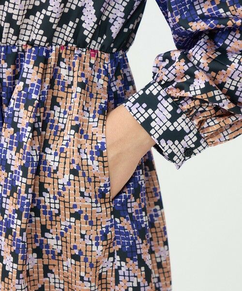 TOMORROWLAND / トゥモローランド ロング・マキシ丈ワンピース | プリズムプリント ウエストギャザーワンピース | 詳細6