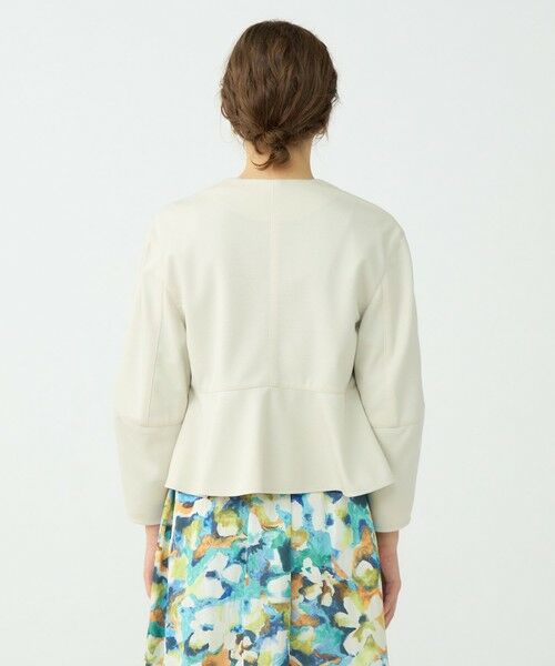 TOMORROWLAND / トゥモローランド ノーカラージャケット | 【WEB先行予約】コットンアムンゼン バックペプラムジャケット | 詳細4