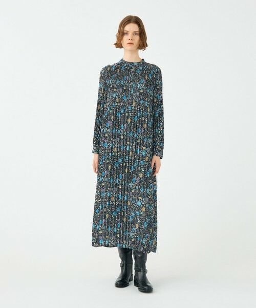 TOMORROWLAND / トゥモローランド ロング・マキシ丈ワンピース | ポリエステルプリーツ バンドカラーワンピース | 詳細1