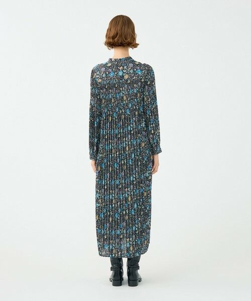 TOMORROWLAND / トゥモローランド ロング・マキシ丈ワンピース | ポリエステルプリーツ バンドカラーワンピース | 詳細3