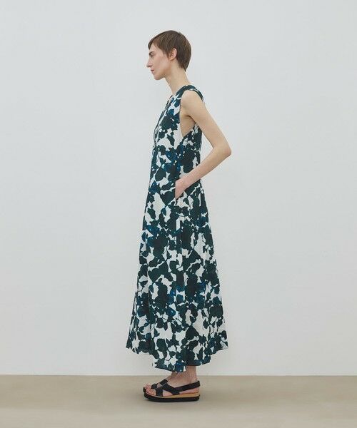 TOMORROWLAND / トゥモローランド ロング・マキシ丈ワンピース | WRITEWELL Prism-mineral Vネックワンピース | 詳細2