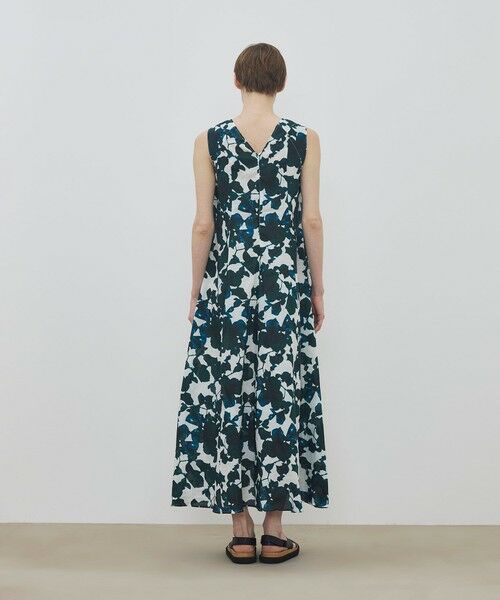 TOMORROWLAND / トゥモローランド ロング・マキシ丈ワンピース | WRITEWELL Prism-mineral Vネックワンピース | 詳細3