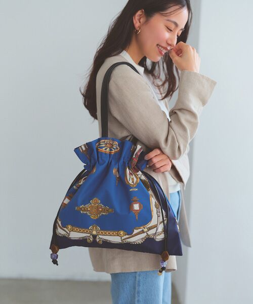 TOPKAPI / トプカピ トートバッグ | 【新色追加】【TREASURE TOPKAPI】マイルドサテン スカーフ柄 巾着 トート バッグ(ネイビー)