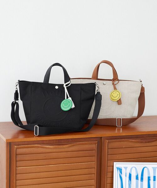 TOPKAPI/トプカピ 【Breath TOPKAPI】SMILE COLLECTION エンボス スマイル 2way トートバッグ /スマイルチャーム付き ブラック F