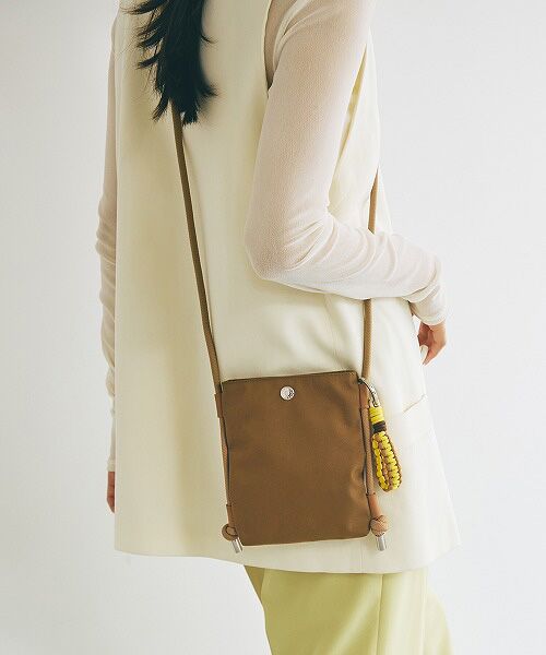 TOPKAPI/トプカピ 【Breath TOPKAPI】コードチャーム付き ミニショルダーバッグ / サコッシュ キャメル F TOPKAPI/トプカピ 【Breath TOPKAPI】コードチャーム付き ミニショルダーバッグ / サコッシュ キャメル F