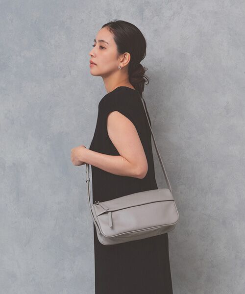 TOPKAPI / トプカピ ショルダーバッグ | 【Breath TOPKAPI】SUPPLE サプル シボレザー スワローマチ ワイド ショルダーバッグ（ライトグレー）