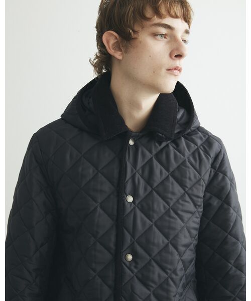 DERBY HOOD QUILTED WITH DOT BUTTON