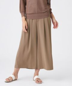 【吸水速乾・接触冷感・UV・ウォッシャブル】ファンクションデシンパンツ<br /><br />夏の通勤着や普段着として着用していただけるパンツです。<br />着脱しやすいウエストオールゴム仕様です。2タックのワイドシルエットで風通し良く快適な気心地です。同素材のブラウス（U1M22575）とのセットアップがおすすめです。<br /><br />接触冷感・吸水速乾・UVカット・ウォッシャブルの多機能素材で、お手入れが簡単です。夏の暑い時期でも快適に過ごせます。<br /><br />アームホールには抗菌・消臭テープを附属しています。<br />【着用推奨シーズン】夏