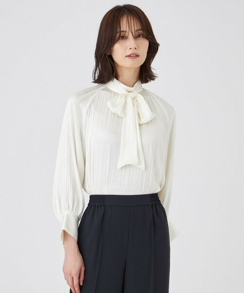 TRANS WORK/トランスワーク 【ウォッシャブル】プリーツサテンブラウス オフホワイト2 38 TRANS WORK/トランスワーク 【ウォッシャブル】プリーツサテンブラウス オフホワイト2 38