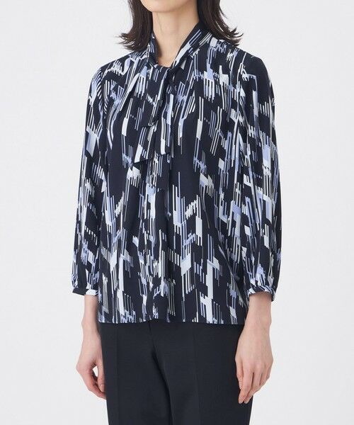 TRANS WORK / トランスワーク シャツ・ブラウス | 【ウォッシャブル】パウダーデシン幾何プリントブラウス | 詳細3
