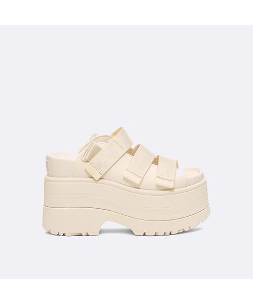【SUMMER SALE‼︎】 UGG サンダル　ホワイト/ベージュ SUMMER SALE‼︎】 UGG サンダル ホワイト/ベージュ