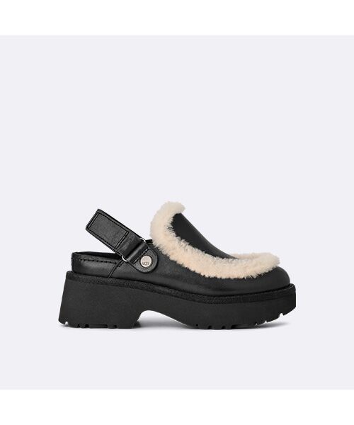 UGG ブラックサンダル サイズ8 アグ UGG アグ UGG PLATFORM SANDALS 厚底サンダル GOLDEN RISE