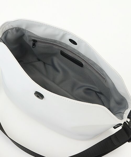 Un coeur / アンクール ショルダーバッグ | hatch　コンパクトミニマルハーフフラップショルダー | 詳細5