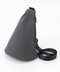 Un coeur / アンクール メッセンジャーバッグ・ウエストポーチ | hatch　ミニマルトライアングルショルダー