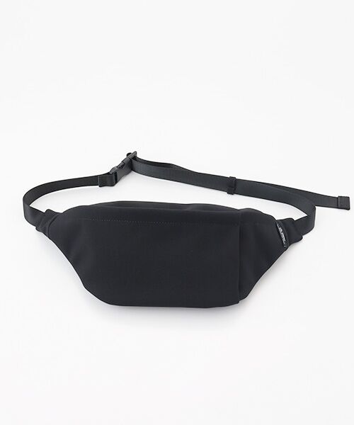 Un coeur / アンクール メッセンジャーバッグ・ウエストポーチ | TORO(Ⅱ)　ミニマルボディショルダーバッグ | 詳細1