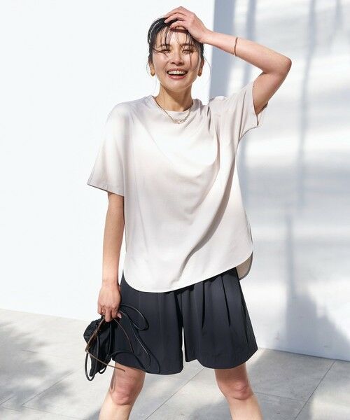 UNFILO/アンフィーロ 【UVケア/接触冷感】BEAUTY FORM-T フォルムTシャツ グレージュ XXL UNFILO/アンフィーロ 【UVケア/接触冷感】BEAUTY FORM-T フォルムTシャツ グレージュ XXL