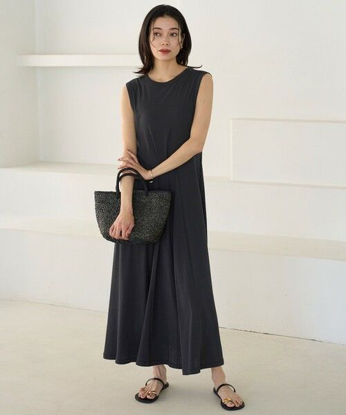 UNFILO / アンフィーロ ロング・マキシ丈ワンピース | ドライタッチフライス フレアワンピース | 詳細1