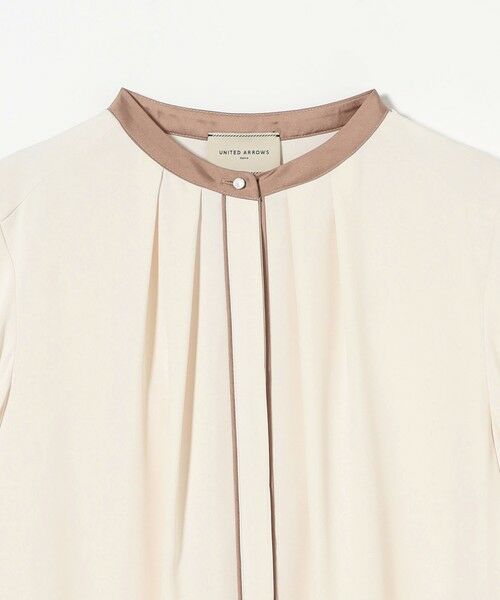 ユナイテッドアローズ バイカラーパイピングブラウス とろみ ベージュ 金ボタン UNITED ARROWS ブラウス シャツ バイカラー パイピング
