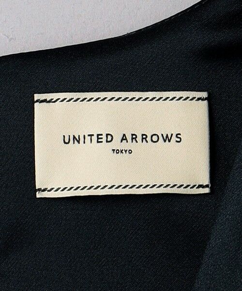 UNITED ARROWS / ユナイテッドアローズ ミニ丈・ひざ丈ワンピース | サテン Vネック ジャンパースカート | 詳細20