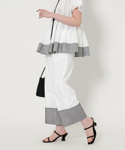 UNITED ARROWS/ユナイテッドアローズ エンブロイダリー イージー パンツ WHITE OFF WHITE M(38) UNITED ARROWS/ユナイテッドアローズ エンブロイダリー イージー パンツ WHITE OFF WHITE M(38)