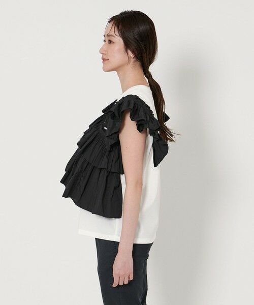 ユナイテッドアローズ　コンビプリーツ　Tシャツ　ネイビー UNITED ARROWS（ユナイテッドアローズ）の「コンビ プリーツ T