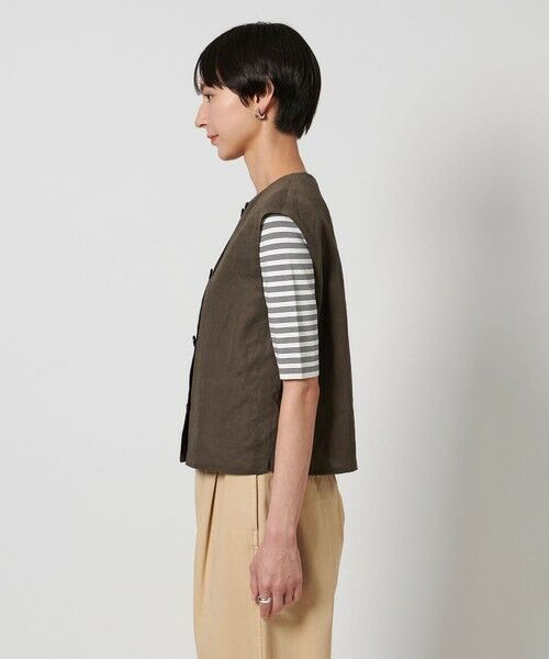 UNITED ARROWS ホワイト ベスト スリット ノーカラー ベスト ‐ウォッシャブル‐