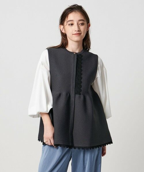 UNITED ARROWS　リボンペプラムニット　ダークグレー リボン ペプラム ニット