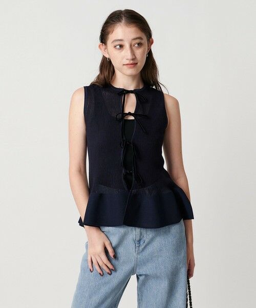 ユナイテッドアローズ　フリル付きネイビーポロシャツ 半袖　美品 ユナイテッドアローズ フリル付きネイビーポロシャツ 半袖 美品