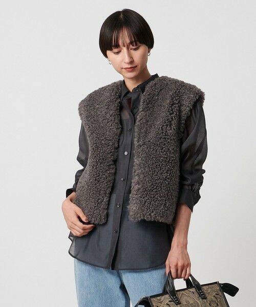 (ＶｉＶｉさん専用)リラクス ボアライナーベスト グレー ViViさん専用)リラクス ボアライナーベスト グレー THE