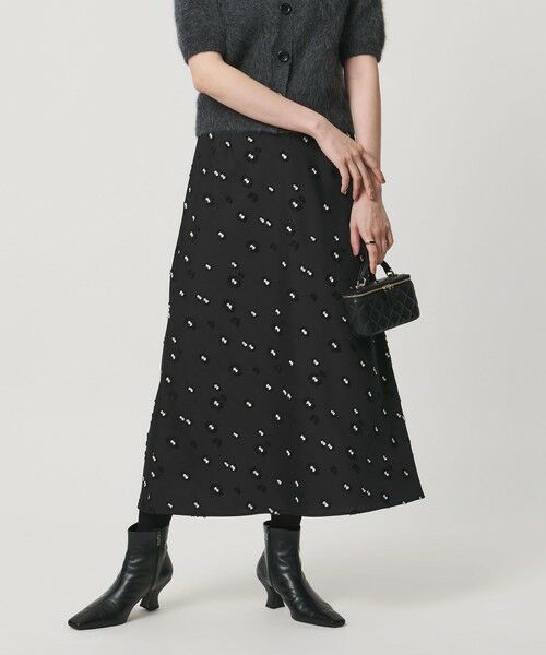 UNITED ARROWS/ユナイテッドアローズ サテン フラワー ジャガード ロングスカート ブラック BLACK M（38）