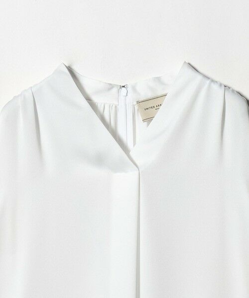 UNITED ARROWS / ユナイテッドアローズ シャツ・ブラウス | バック サテン Vネック ロングスリーブ ブラウス ‐ウォッシャブル‐ | 詳細5