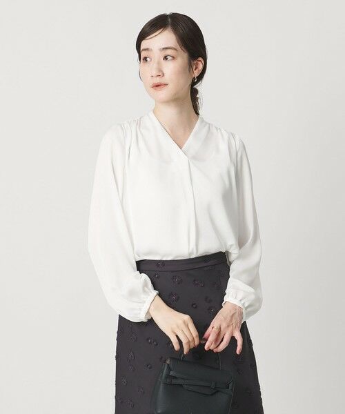 UNITED ARROWS / ユナイテッドアローズ シャツ・ブラウス | バック サテン Vネック ロングスリーブ ブラウス ‐ウォッシャブル‐ | 詳細1