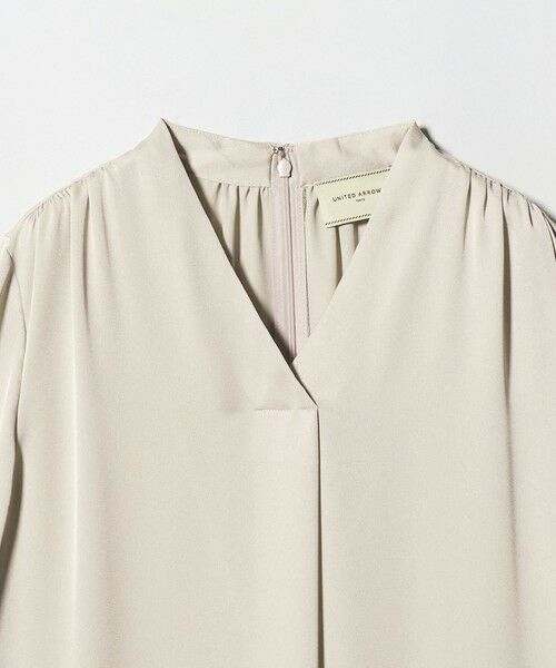 UNITED ARROWS / ユナイテッドアローズ シャツ・ブラウス | バック サテン Vネック ロングスリーブ ブラウス ‐ウォッシャブル‐ | 詳細11