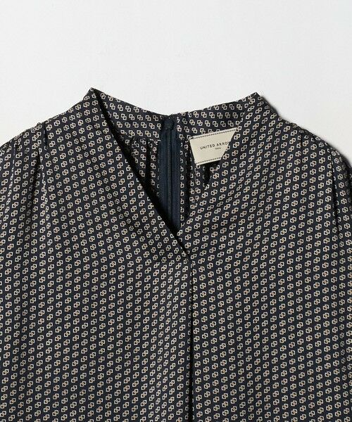 UNITED ARROWS / ユナイテッドアローズ シャツ・ブラウス | バック サテン Vネック ロングスリーブ ブラウス ‐ウォッシャブル‐ | 詳細29