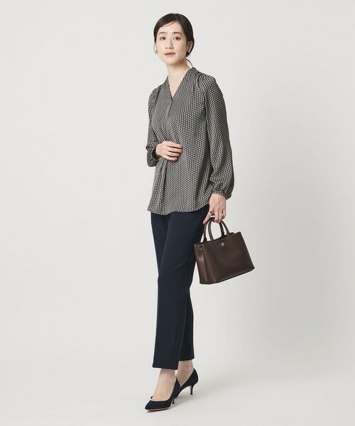 UNITED ARROWS / ユナイテッドアローズ シャツ・ブラウス | バック サテン Vネック ロングスリーブ ブラウス ‐ウォッシャブル‐ | 詳細26