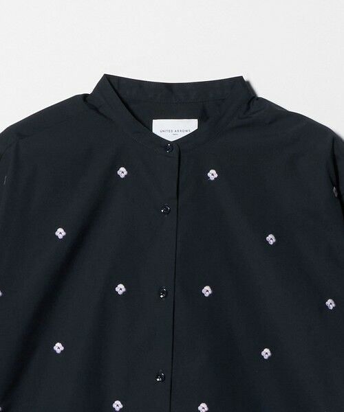 UNITED ARROWS / ユナイテッドアローズ シャツ・ブラウス | エンブロイダリーフラワー バンドカラー シャツ | 詳細24