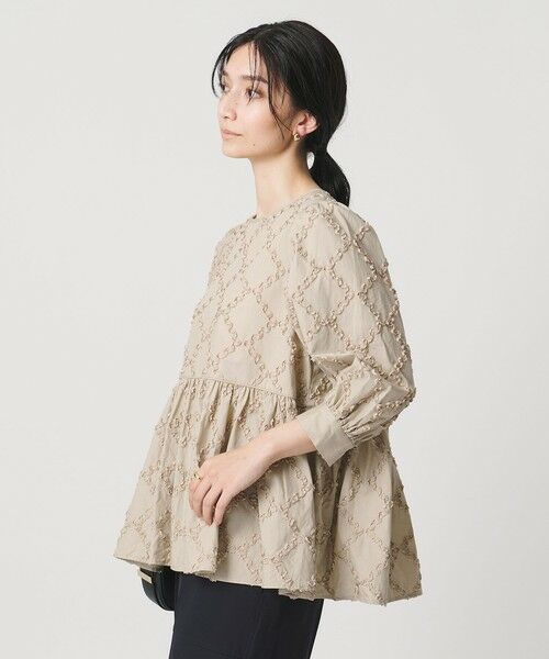 UNITED ARROWS / ユナイテッドアローズ シャツ・ブラウス | エンブロイダリー フリル トップス（BEIGE）