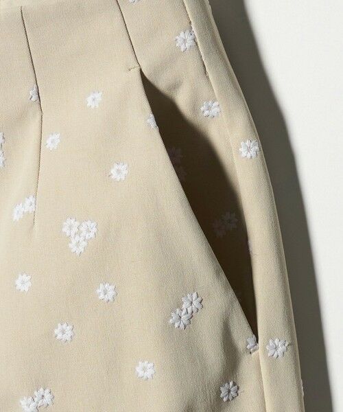 UNITED ARROWS / ユナイテッドアローズ ショート・ハーフ・半端丈パンツ | エンブロイダリー フラワー スリム テーパードパンツ ‐ウォッシャブル‐ | 詳細6