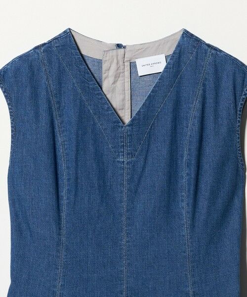 UNITED ARROWS / ユナイテッドアローズ ロング・マキシ丈ワンピース | ステッチ Vネック デニムワンピース | 詳細1