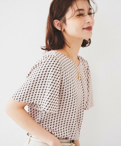 UNTITLED / アンタイトル シャツ・ブラウス | 【通勤/二の腕カバー】ジオメトリック柄 Vネックブラウス | 詳細6