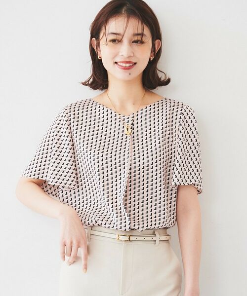 UNTITLED / アンタイトル シャツ・ブラウス | 【通勤/二の腕カバー】ジオメトリック柄 Vネックブラウス | 詳細7