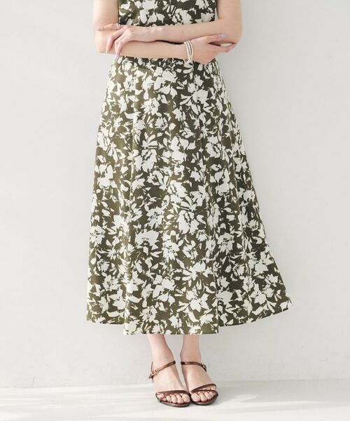 UNTITLED/アンタイトル 【セットアップ可/後ろウエストゴム】モザイクフラワー柄スカート カーキ(127) 02(M) UNTITLED/アンタイトル 【セットアップ可/後ろウエストゴム】モザイクフラワー柄スカート カーキ(127) 02(M)