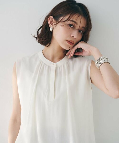 UNTITLED / アンタイトル シャツ・ブラウス | 【シアー/バンドカラー】バルーンヘムノースリーブブラウス | 詳細2