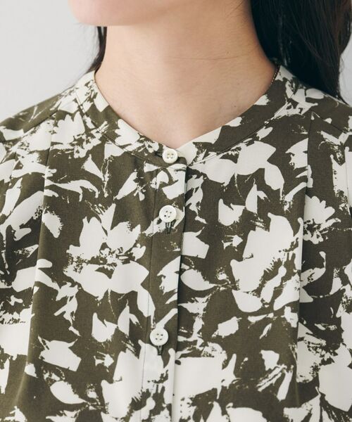 UNTITLED / アンタイトル シャツ・ブラウス | 【セットアップ可/洗える】モザイクフラワー柄ブラウス | 詳細13