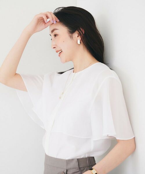 UNTITLED / アンタイトル シャツ・ブラウス | 【オンオフ/二の腕カバー】オーガンジーラッフルブラウス(ホワイト(001))